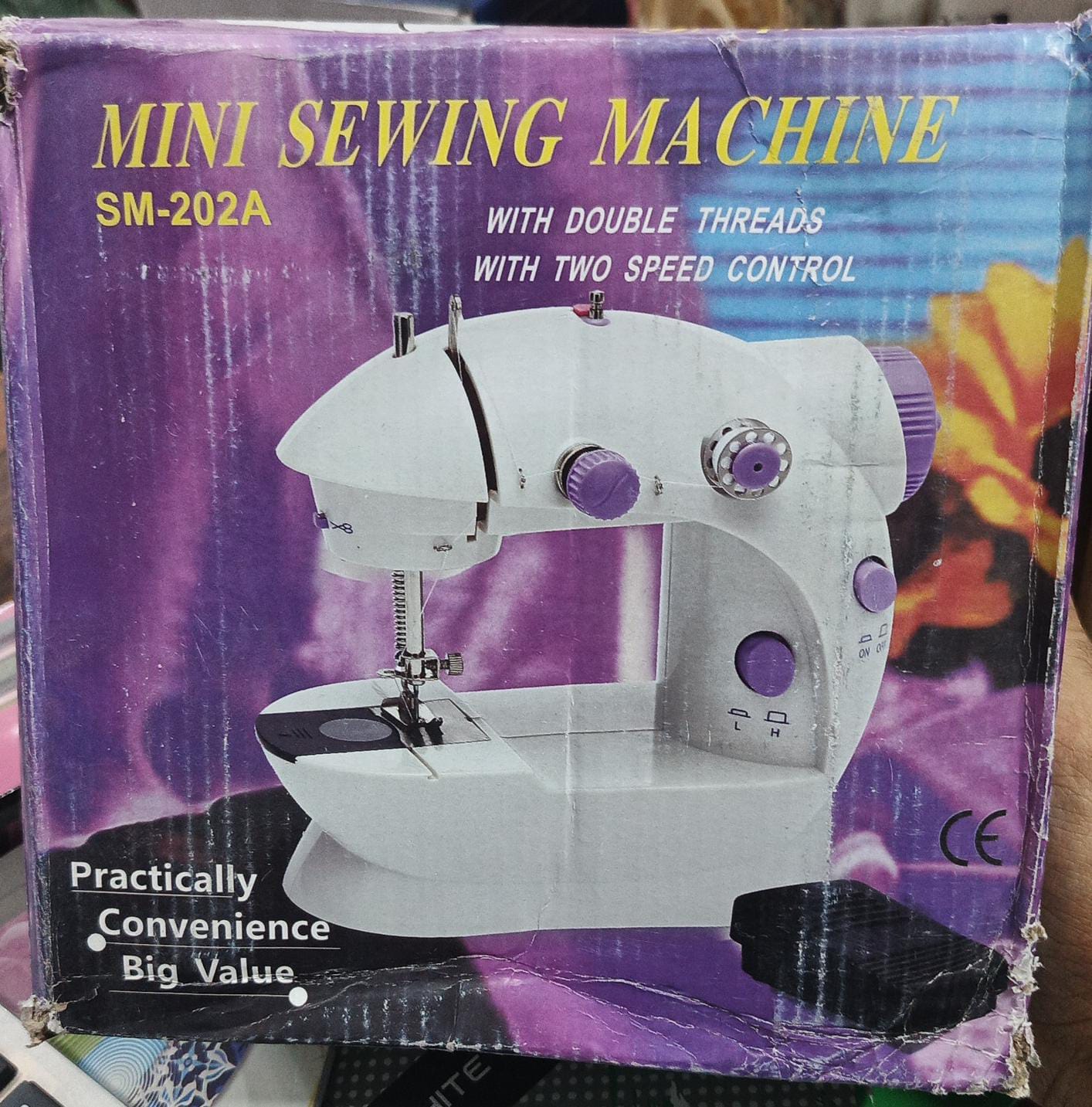 Mini sweing machine